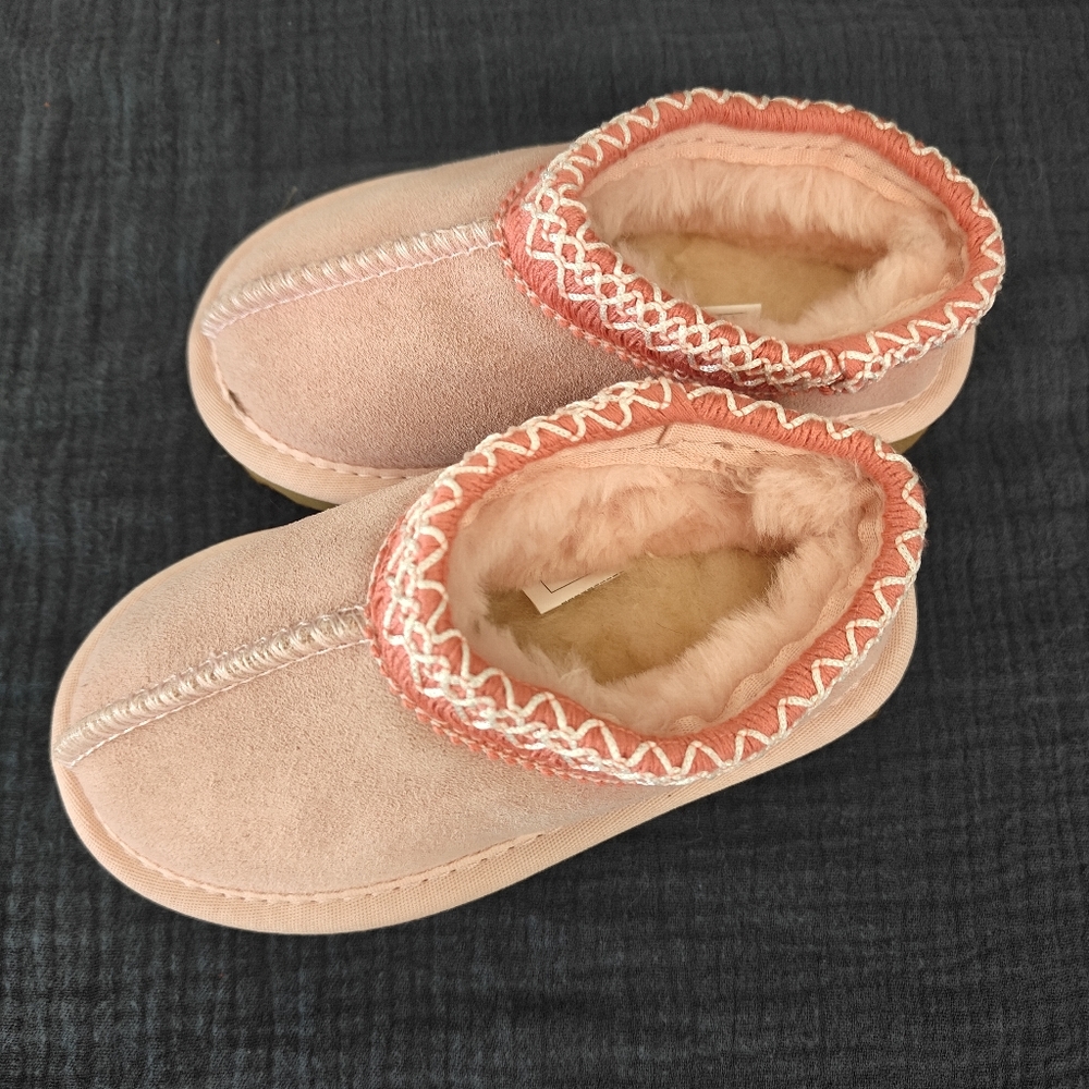 Pink Toddler Moccasins with Fuzzy Lining